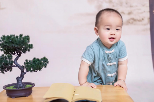 晋中宝宝抓耳朵是什么原因